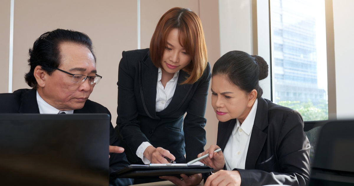 Phó Giám đốc giúp doanh nghiệp phát các mối quan hệ đối ngoại bền vững