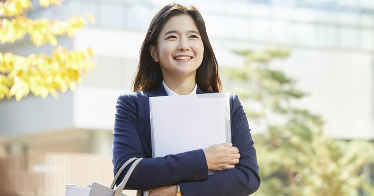 Hãy nghĩ và kết nối với những mối quan hệ tích cực để tăng động lực làm việc cho bản thân